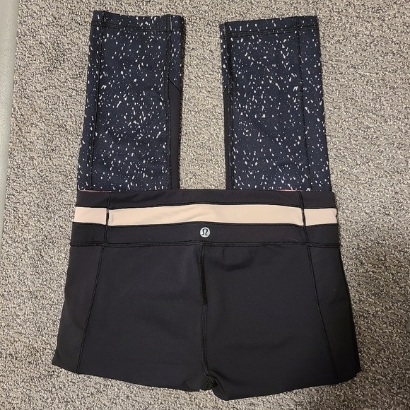 Lululemon Black Splatter Print Give Me QI Cropped Luon Leggings Pink Size 6 - Picture 8 of 8